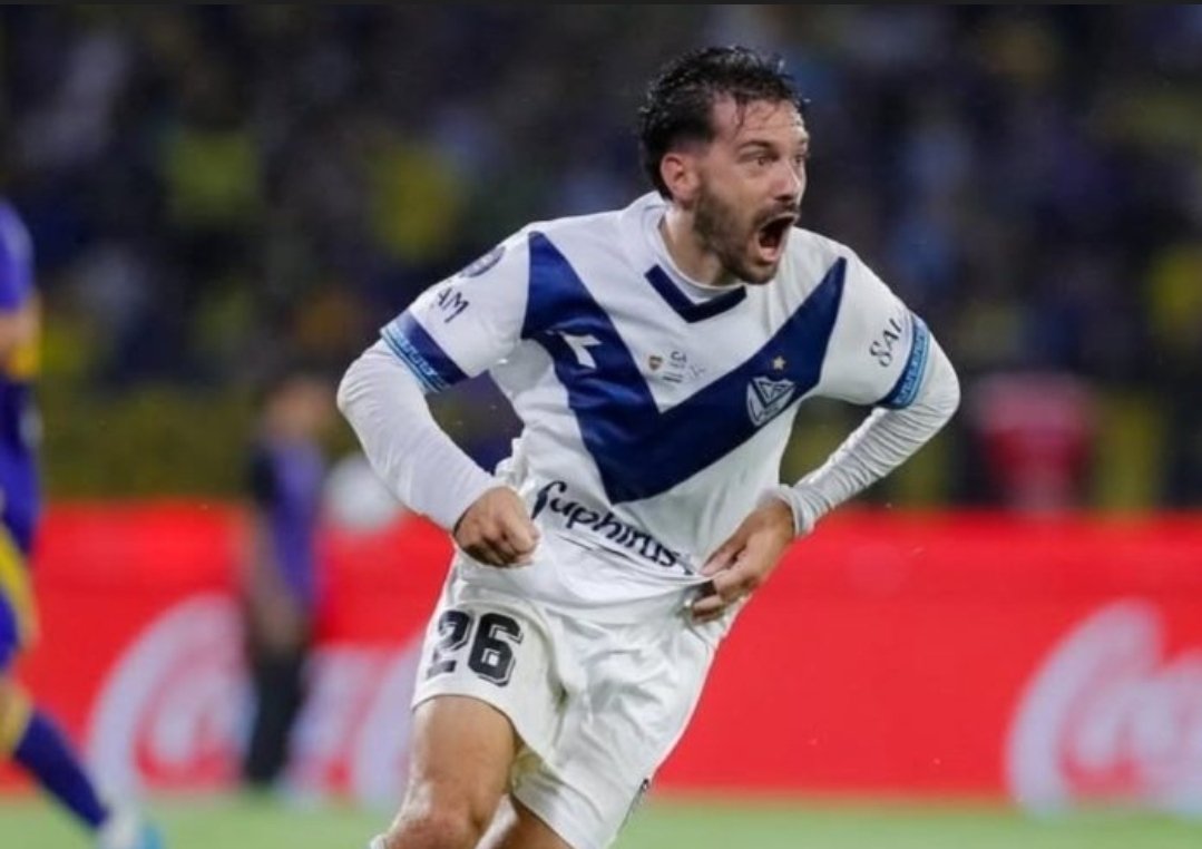 Nunca voy a olvidar de este día. El último partido épico de la historia de este club. Al lado de todo lo que vimos pasar es el tipo de jugador mas acorde a este club, y todavía no nos damos cuenta de lo que va ser su ausencia. Siempre vas a ser bienvenido porque Vélez es tu casa