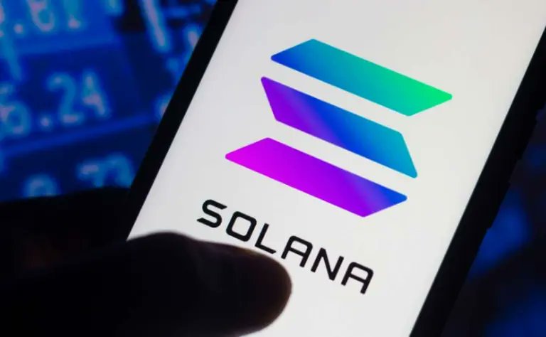 CriptoNoticias's tweet photo. 🚀 LANZAMIENTO | Jupiter, el agregador de DEX en Solana, presentó JupUSD, una nueva stablecoin creada en asociación con Ethena Labs con el propósito de fortalecer su ecosistema de finanzas onchain.

➕ JupUSD se suma a otras stablecoins del ecosistema Solana, como USDC, USDT, PYUSD, USDe. 

🚨 Cabe destacar que Ethena Labs también es la creadora de USDe, aunque es un actor principal y de rápido crecimiento, tiene un historial reciente de problemas de paridad.