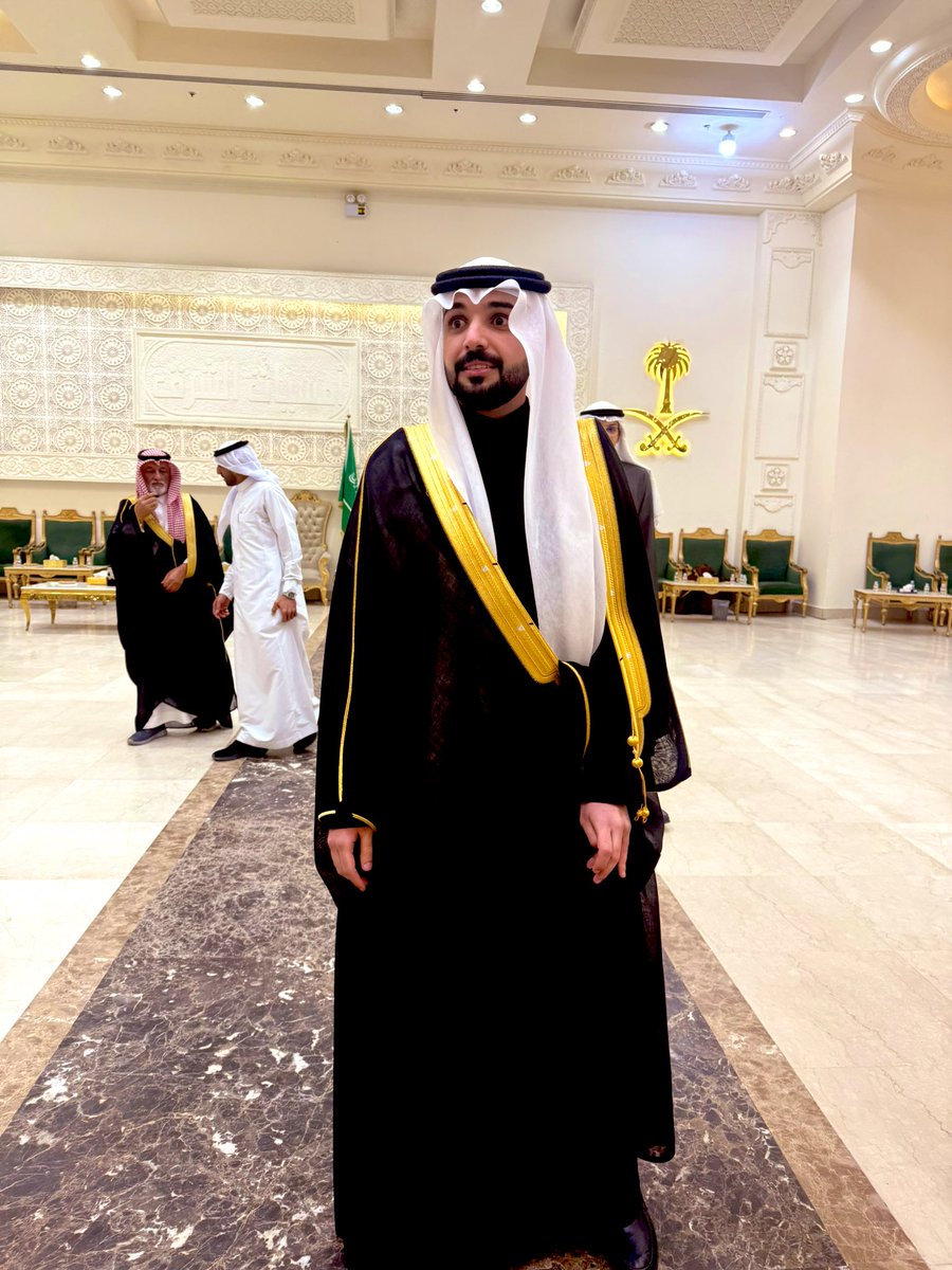 َ

 احتفل هذه الليلة /قعيد رافع المجحدي  بزواج ابنه الشاب /أحمد

مبروك الف الف مبروك