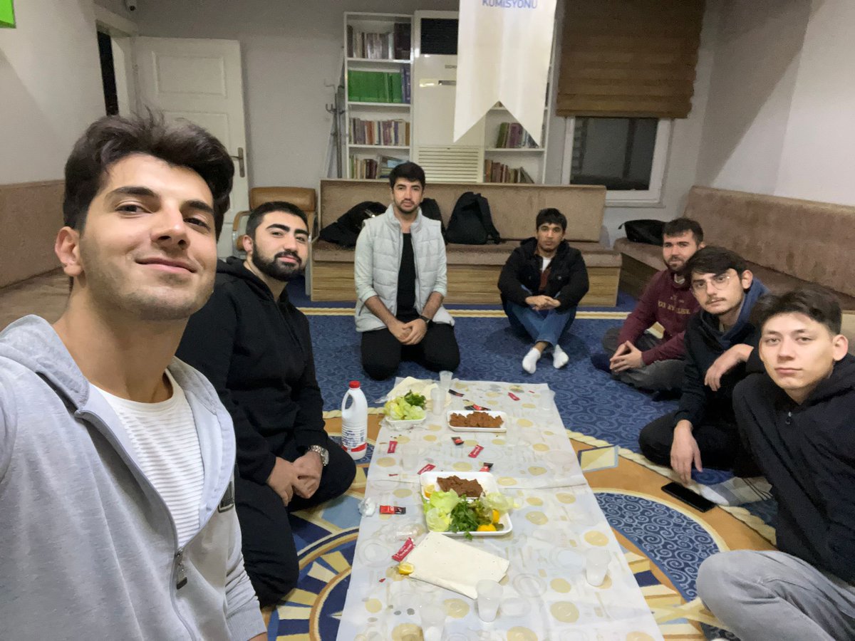 📌 Muhabbet Faslı

Alanya Üniversite Komisyonu olarak dernek binamızda çiğ köfte etkinliği gerçekleştirdik.