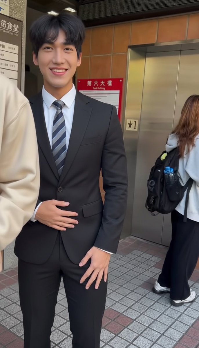 SUITDiary tweet media