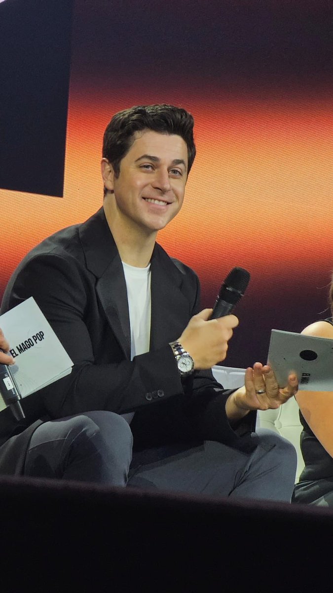 David Henrie tweet media