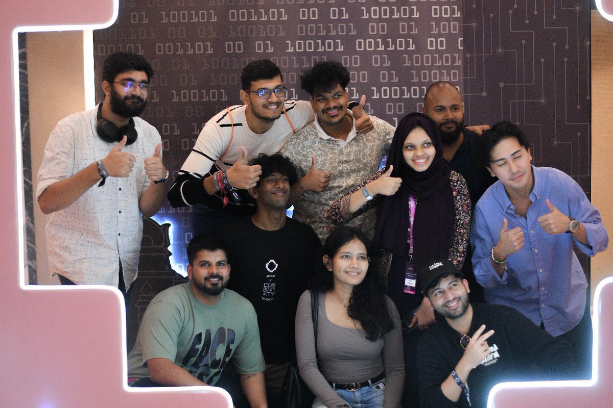 Sherhinunhinged tweet media