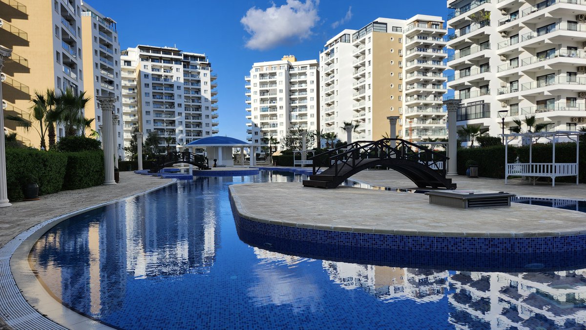 阴天下雨一个星期
终于放晴了🥰😻🌞🌞🌞

今天又往前迈了一步，险些摔倒，好在纠正及时
走好每一步，别犯错，脑血栓就好了😅