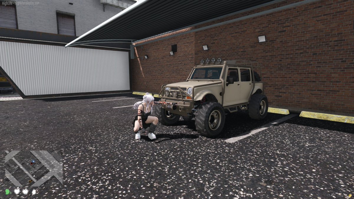 Happy friday 🤍 twitch.tv/foxymandy