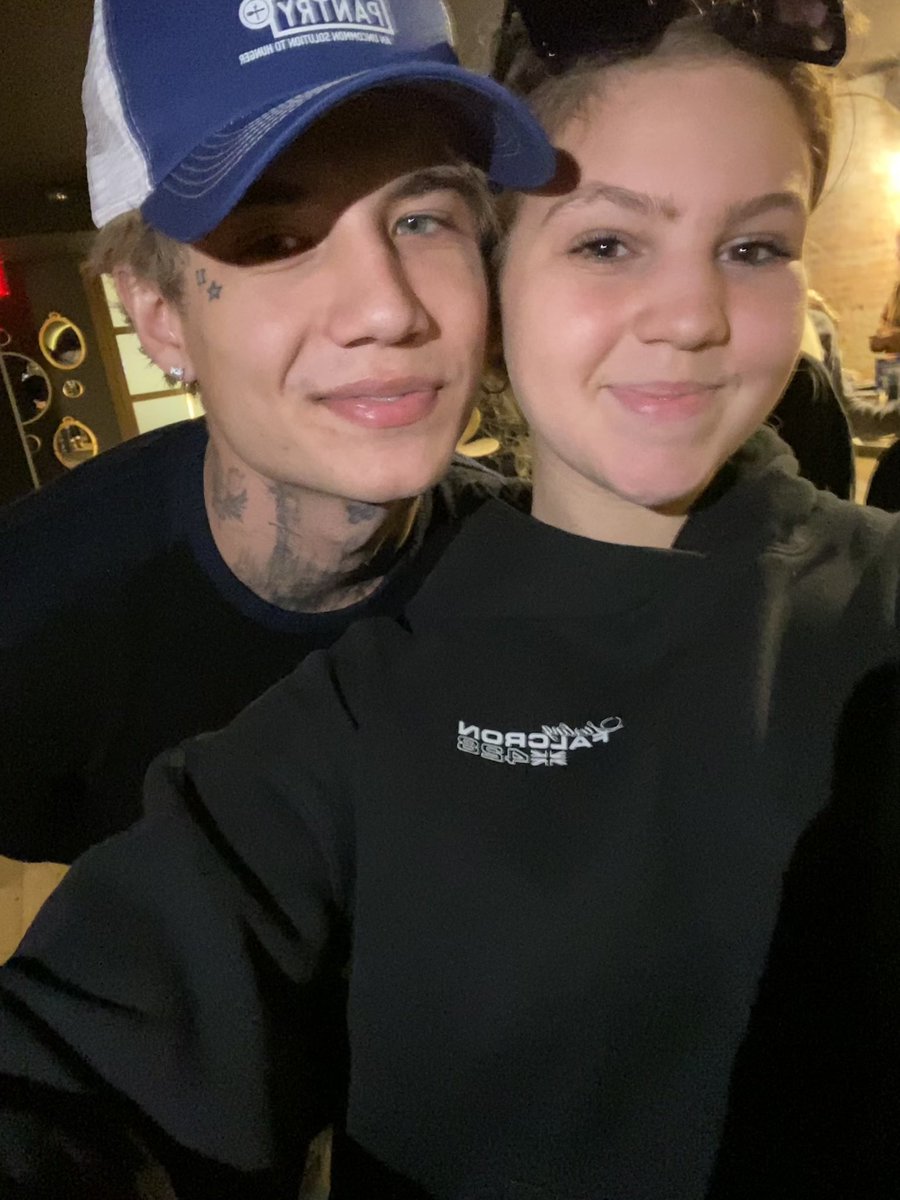 kayla tweet media