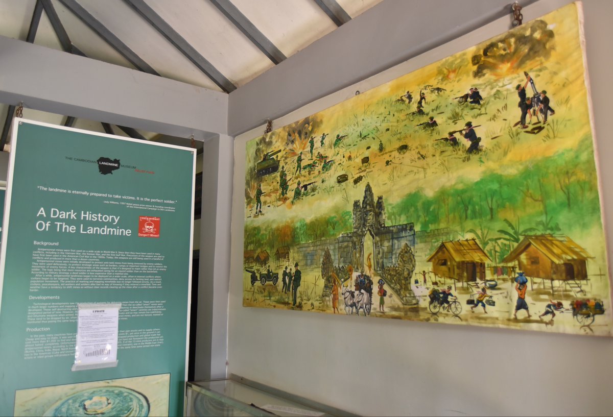 이건 정말 끔찍한 일입니다. 태국 측 보고서(그리고 유엔의 우려)에 따르면 캄보디아 군이 사원 주변에서 활동하며 사원을 공격 목표로 삼았다는 주장이 제기되고 있습니다. 이 또한 끔찍한 사태가 될 것입니다. 이 사원들