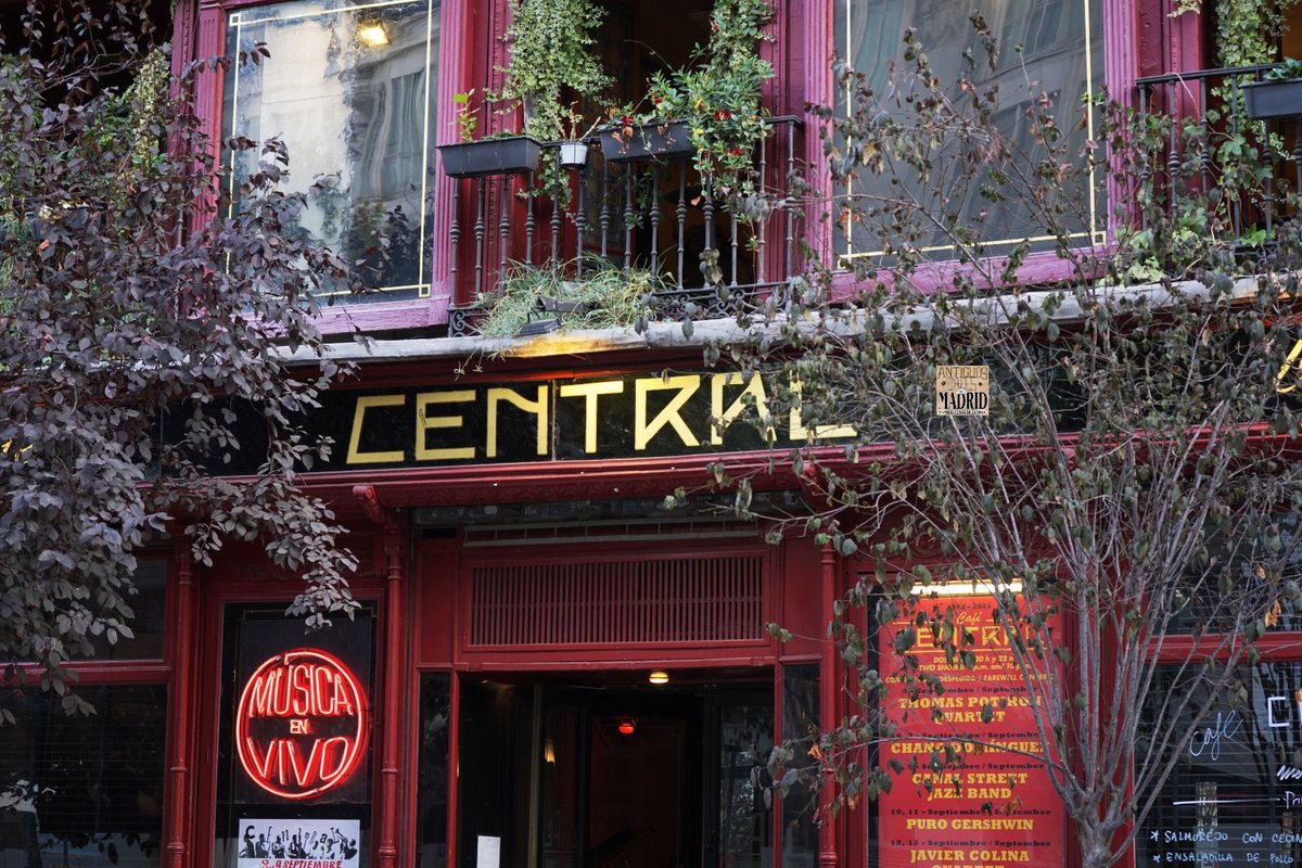 Antiguos Cafés de Madrid tweet media