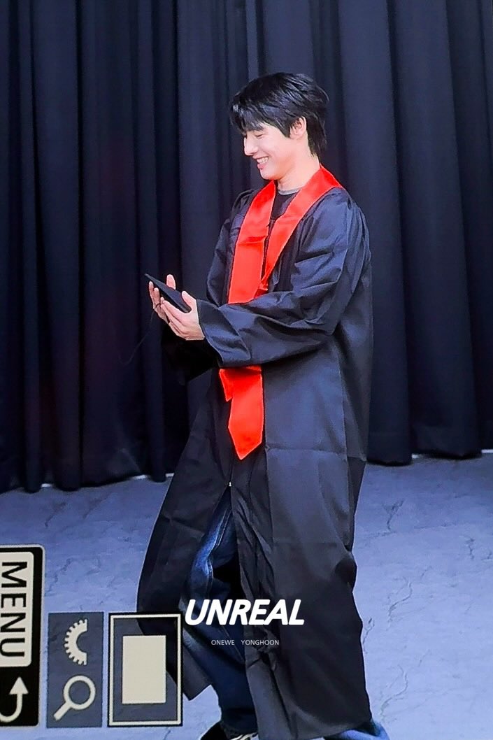 251212 척척학사🎓 #ONEWE #원위 #YONGHOON #용훈 <a href="/official_ONEWE/">원위 (ONEWE)</a>