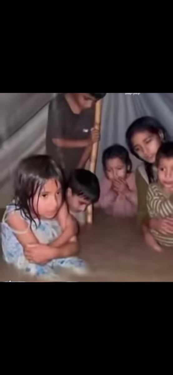 hudaa713x's tweet photo. Help our children survive the flooding caused by today’s severe storm—your support could save a little life waiting for safety🙏🏻😥💔
#DonateNow 
#StandWithChildren
#HelpFloodVictims
#TogetherWeCare
#GiveBack

https://t.co/nJEvH4Y8b3 https://t.co/sosSYx3hRD