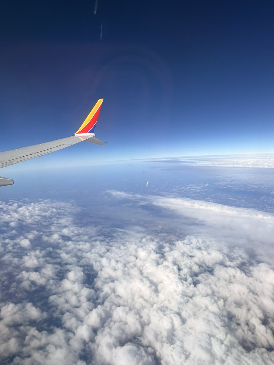 I’m in Orlando for the night .. then 🚢 #FlyAway music.apple.com/us/album/fly-a…