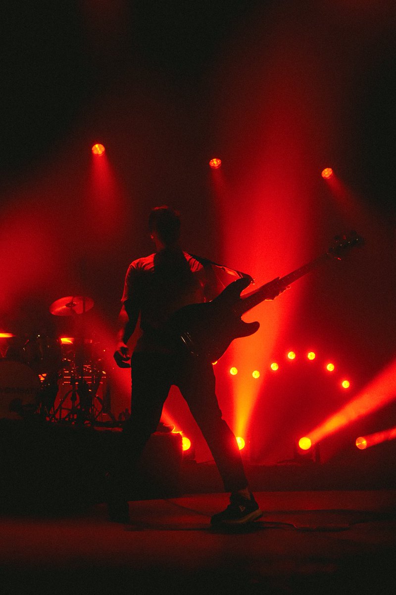 thewombats's tweet image. That's a wrap! What a way to end the tour, thank you Belfast &amp;amp; Blackpool 🥳

📸 @joshuafphotos 

#thewombats #tour #ontour