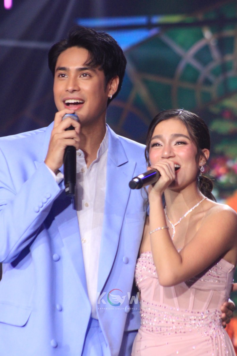 kowalerts's tweet image. Truly Phenomenal! 😍

#DonBelle #BelleMariano and #DonnyPangilinan during the Loveteam Prod ❤️💚💙

Sama-sama tayo sa #ABSCBNChristmasSpecial2025 ngayong December 13 at 14, 8:15PM! Mapapanood sa Kapamilya Channel, Kapamilya Online Live, A2Z, at iWant

#LoveJoyHope #ABSCBN…