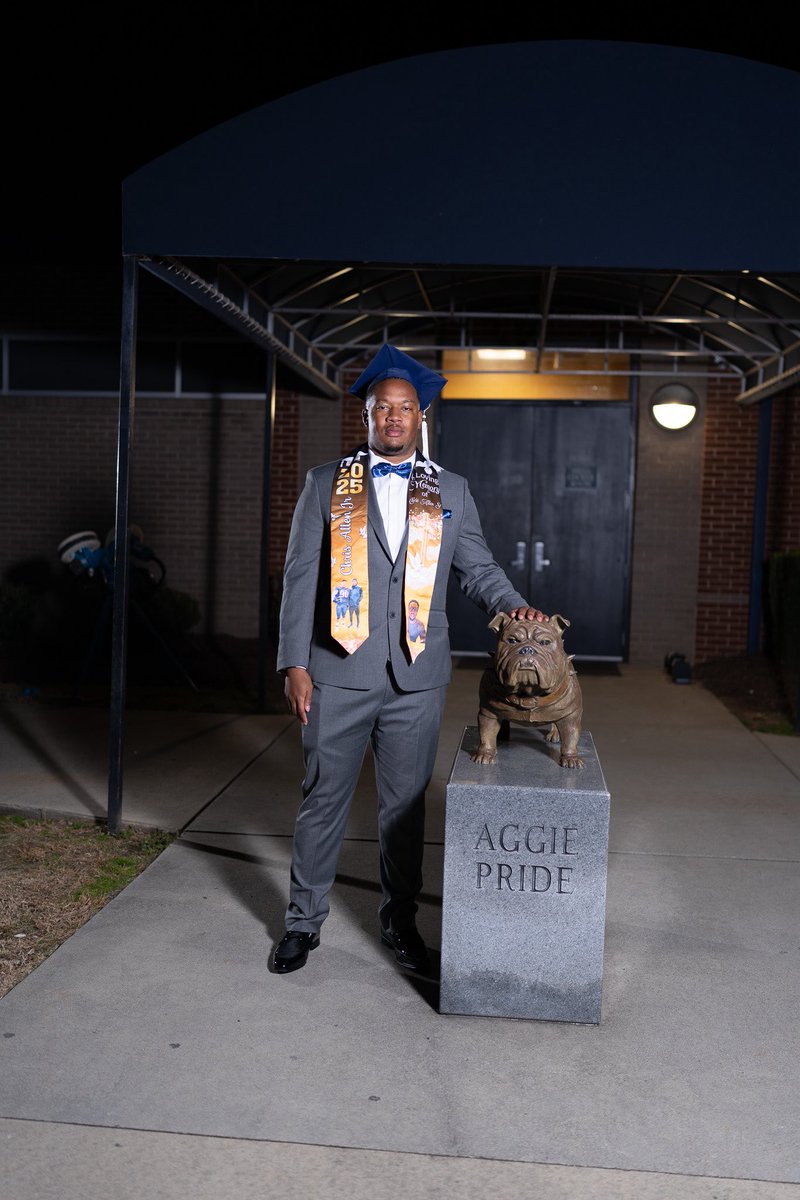 ✞Christopher Allen tweet media