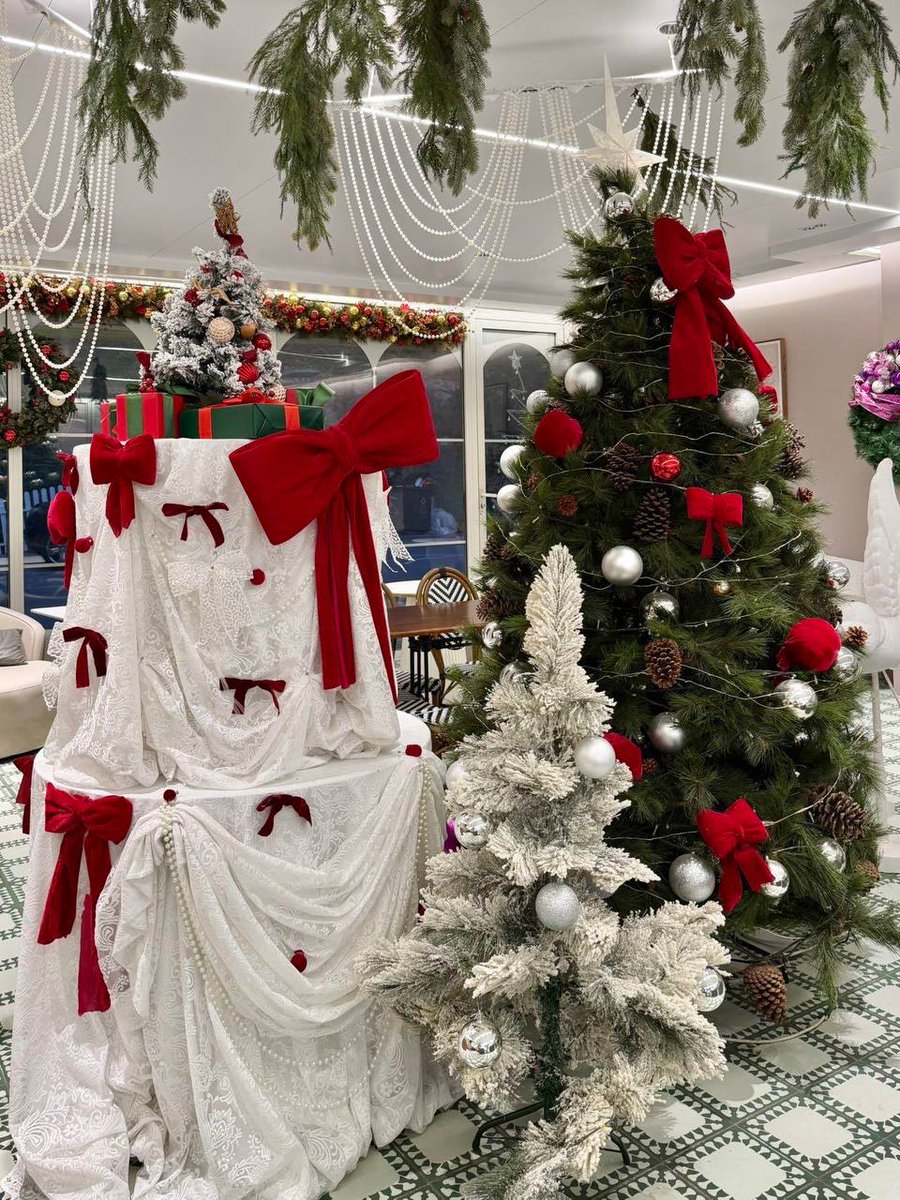 lffBOSS's tweet image. Getting ready for Christmas.