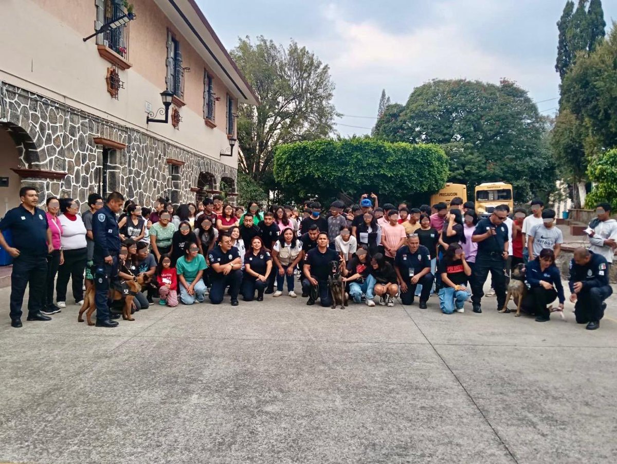 Con acciones lúdicas y dinámicas buscamos reducir la vulnerabilidad de niñas, niños y adolescentes a la violencia y la delincuencia, promoviendo valores que fomenten entornos seguros.

#MorelosEstáMejor

#LaTierraQueNosUne

Aquí la información 👇🏼

sspcmorelos.gob.mx/ssypc/web/bole…