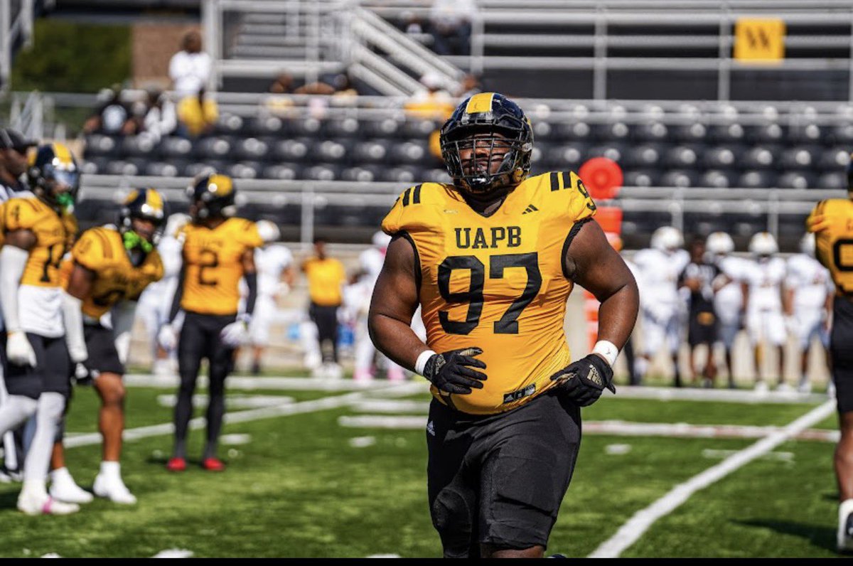 Coach_Dantzler's tweet image. Going into Year 3 !! If you want an opportunity to ball &amp;amp; get developed come tap in with me! I’m just here as a guide to get you where you going! The work you put in will get you rewarded. 2026 HS Defensive Lineman tap in❗️