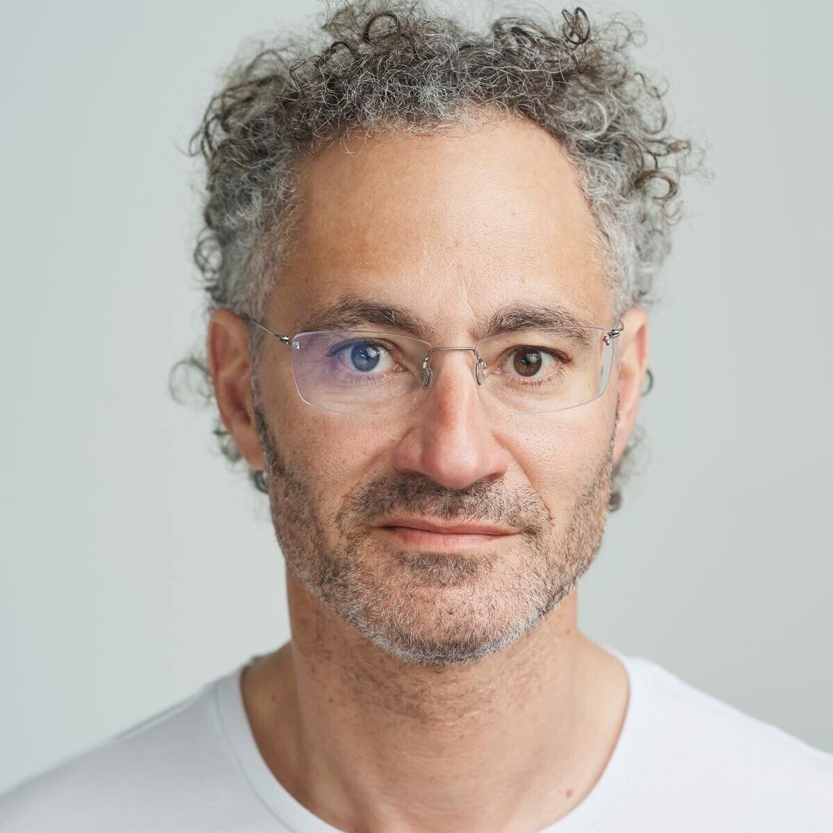 picotop's tweet image. coworker at the Christmas party: why were you in the bathroom so long

me: