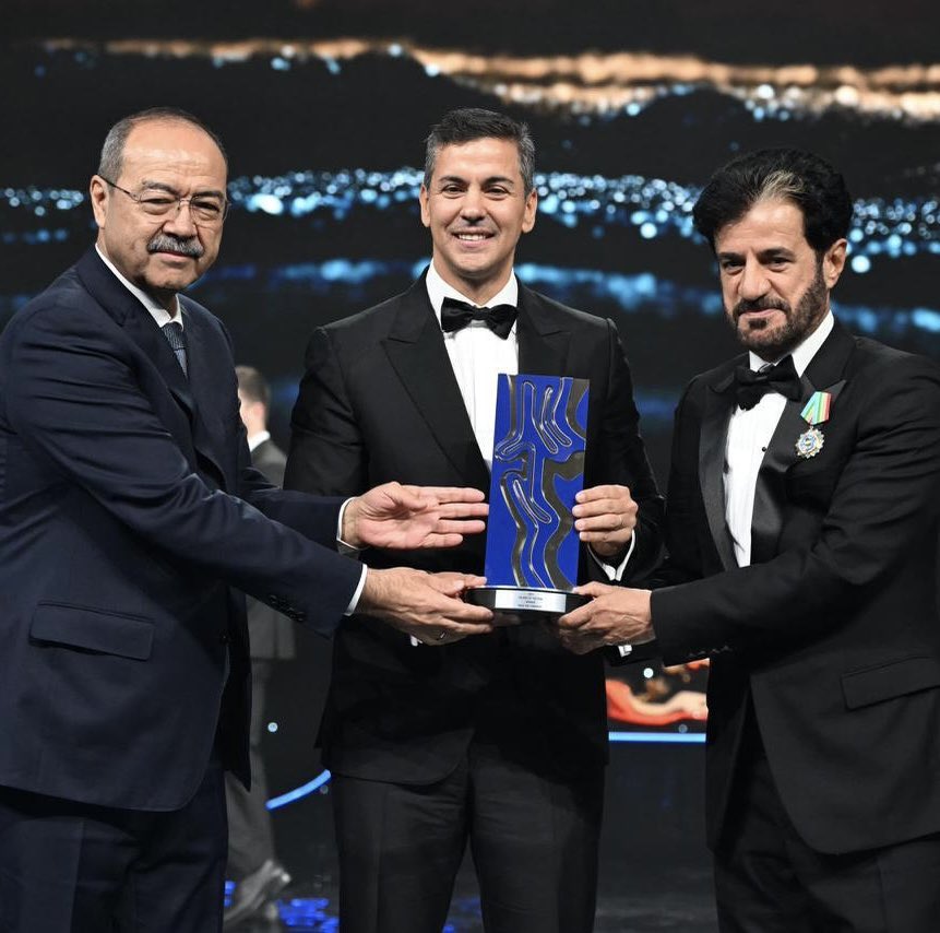 coparaguay's tweet image. 🇵🇾🚗 ¡#Paraguay fue galardonado por la #FIA 🏁 como el “Mejor Rally del Mundo 🌎 del 2025”!🥇👏🏻🏆 #ParaguayPuede #VamosParaguay