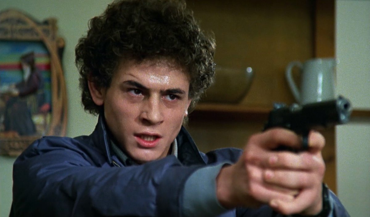 edlifotogramas's tweet image. El pico (1983) dir. Eloy de la Iglesia