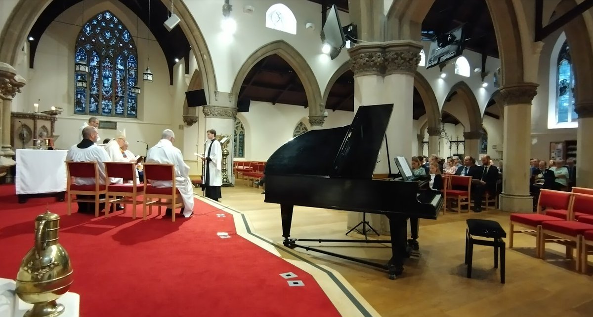 Holy Trinity Roehampton tweet media