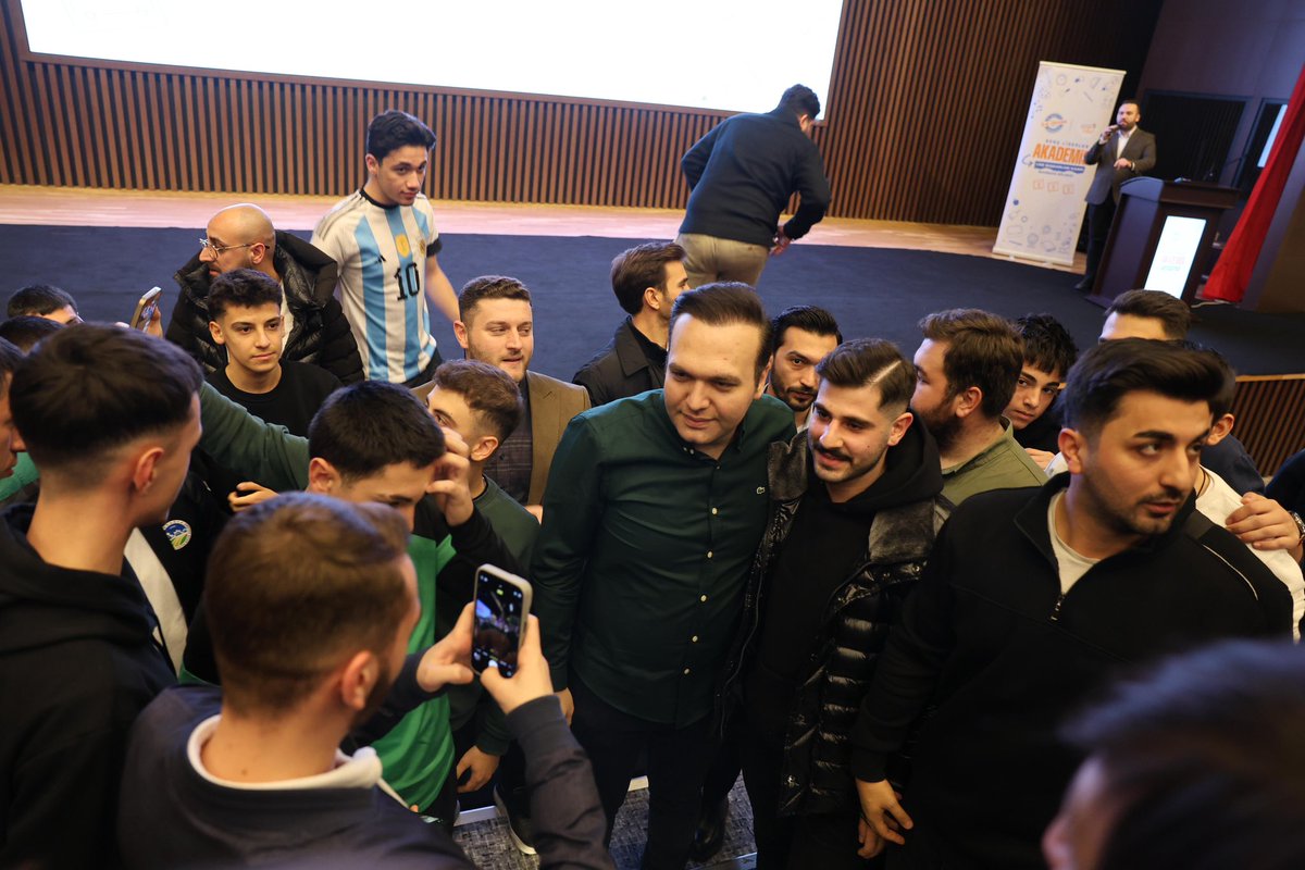 📍İstanbul 🙋🏻‍♂️

Yeni Seçmen Başkanlığımızın düzenlediği “Genç Liderler Akademisi”nin bu haftaki durağı; Marmara!

Marmara’mızın Yeni Seçmen ekibiyle bir aradayız. 

Geliyor güçlü gençlik, geliyor Yeni Seçmen!🚀