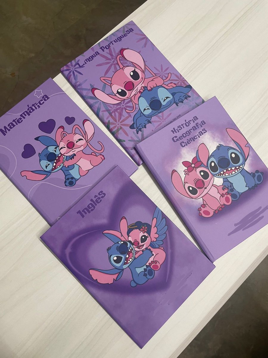 featuringabi's tweet image. Do jeitinho que seu filho ama!
Já pensou seu filho(a) iniciando o ano letivo com um caderno exclusivo, com o nome dele(a) e o tema favorito?
Aqui nós transformamos o material escolar em algo único, divertido e cheio de personalidade! 🧡
📲 Para mais informações, entre em contato!