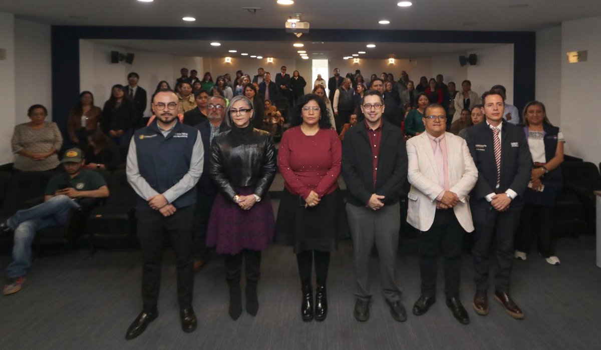Gobierno de Tlaxcala ofrece herramientas de protección a personas defensoras de derechos humanos y periodistas pulsored.com/gobierno-de-tl… vía <a href="/PulsoRed/">Pulsored</a>