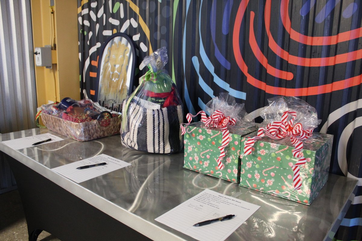 tecsystemsgrp's tweet photo. During our Christmas party, we're giving back by supporting the community we call home. Proceeds from our silent auction support the @kshumanesociety, @fpofgw, and @WichitaChildren. Congrats to #LeaderOfTheYear Daqrie Poynter &amp; #EmployeeOfTheYear Seth Thompson. https://t.co/vm9P5zXFKT