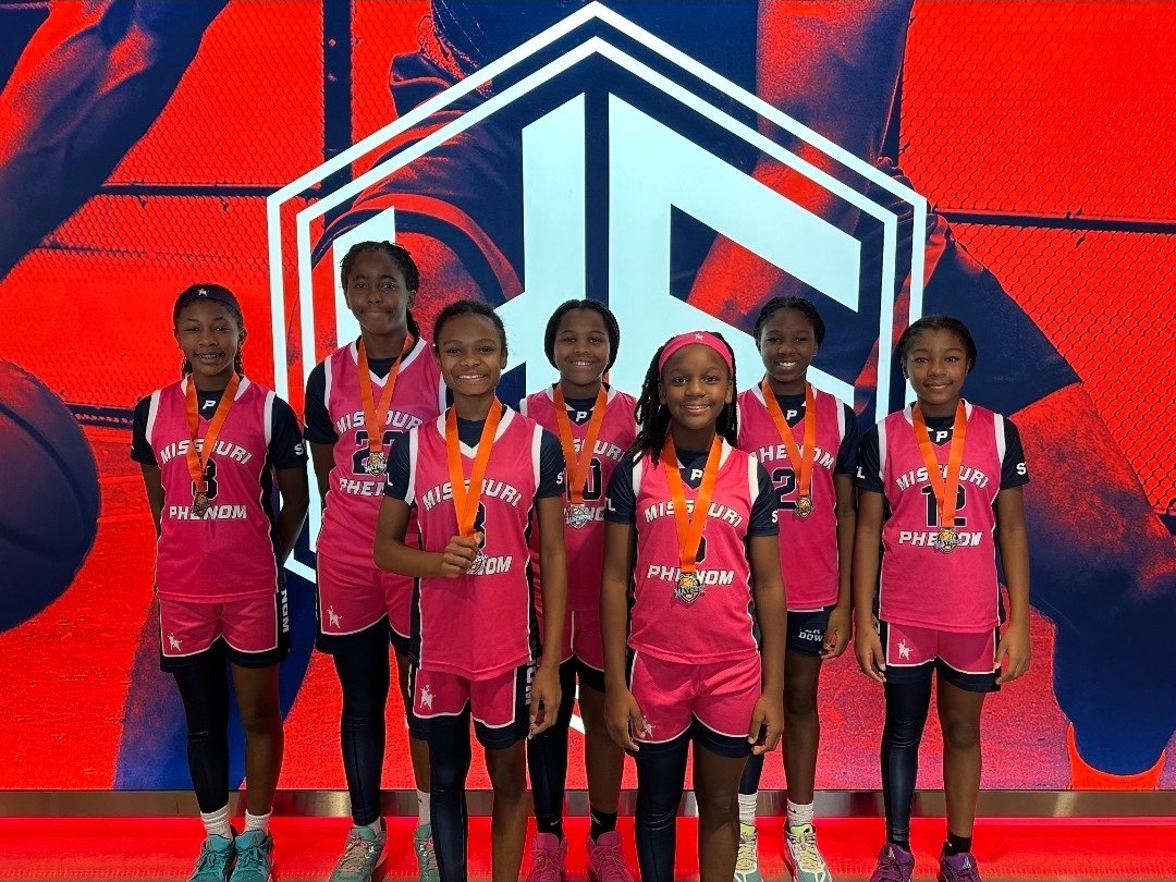 MidMapHoops's tweet image. Congratulations to MO Phenom STL 6th Platinum girls for finishing runner-up in our 3rd Annual MIDDLE OF THE MAP MAYHEM 6th Grade Gold Division in Kansas City this past weekend! Way to shine ladies! #MiddleOfTheMapHoops #Mayhem