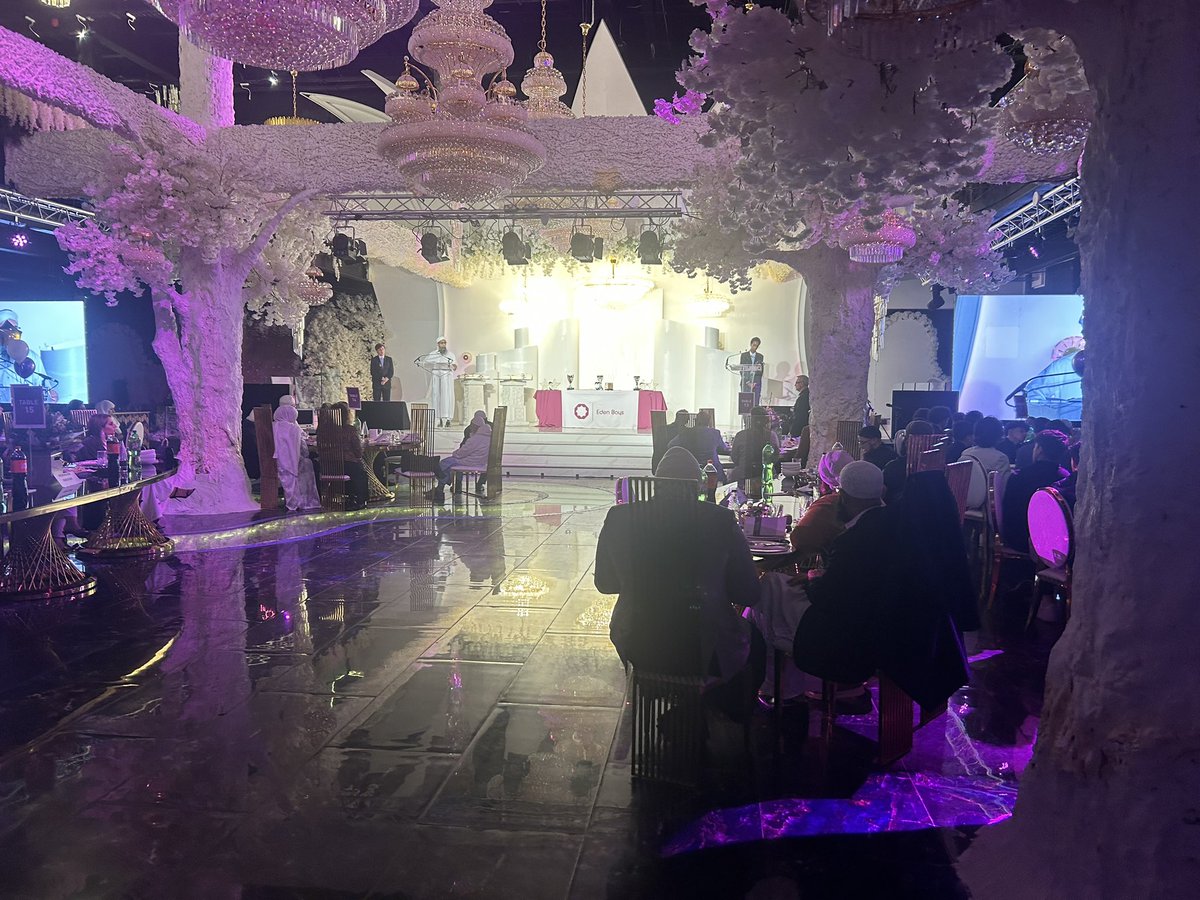 edenboysbolton's tweet image. “The good that we do….what we leave behind…this is what makes us, defines us and indeed saves us.”
Sir (Mufti) Hamid Patel CBE
 #WeAreStar #ClassOf2025 #PresentationSpeeches