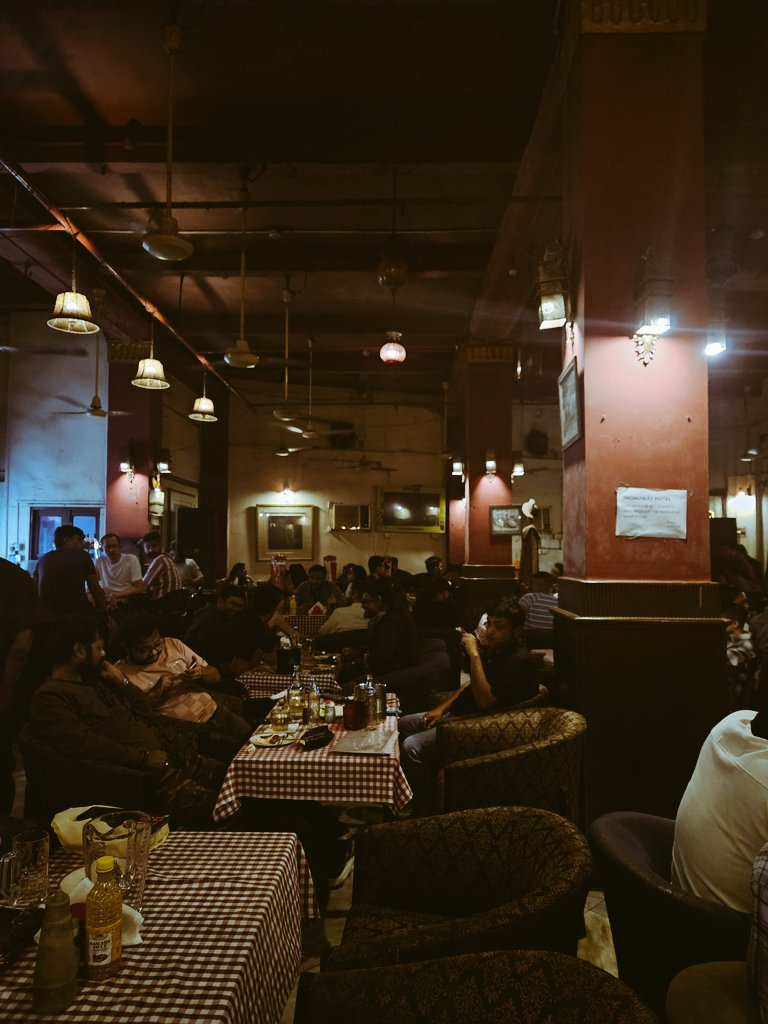 bsuryasarathi's tweet photo. Many shades of a Calcutta winter. https://t.co/5vo3Lp9OGl