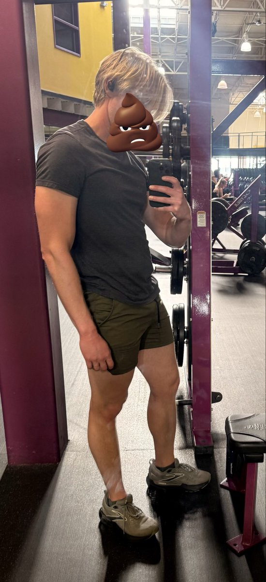 Dolph's Parlor tweet media