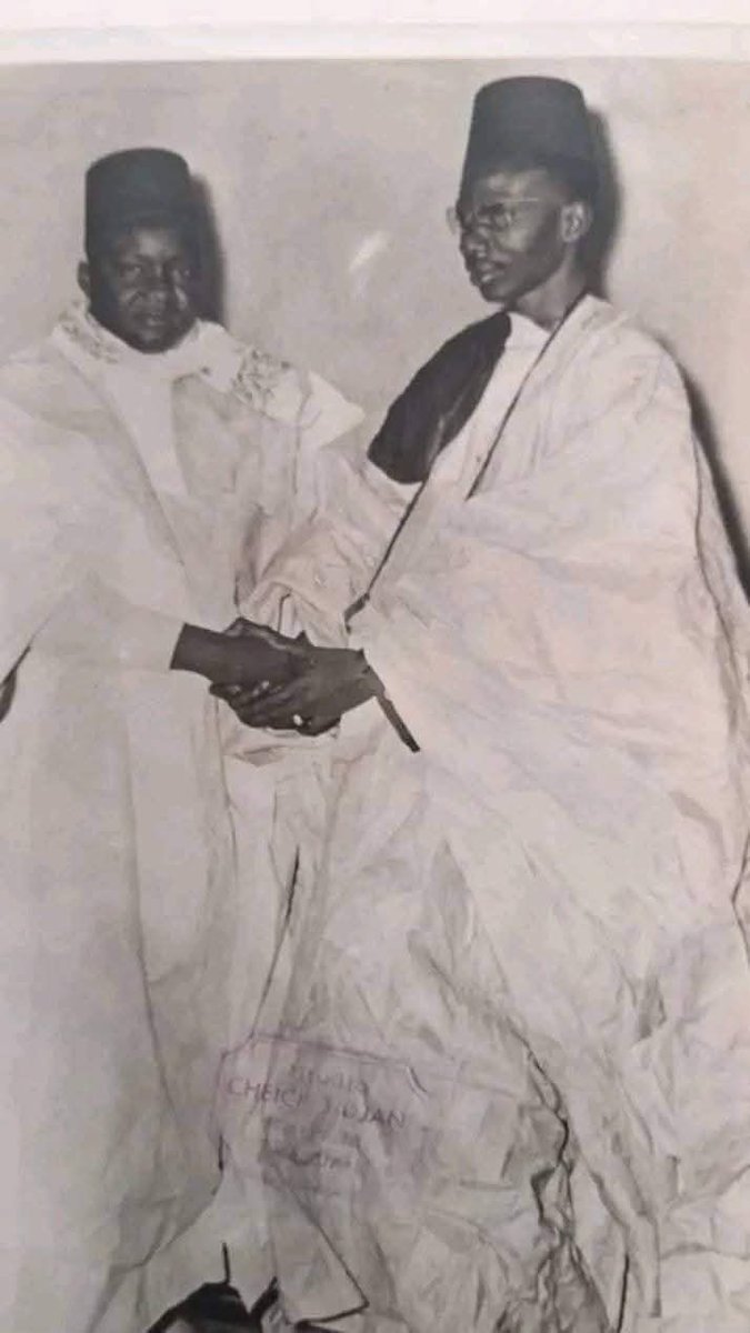 ibnmoussa33's tweet image. Serigne Mansour Sy Rta❤️🙏🏼
🥹
Serigne Cheikh Tidiane Sy Rta🙏🏼❤️