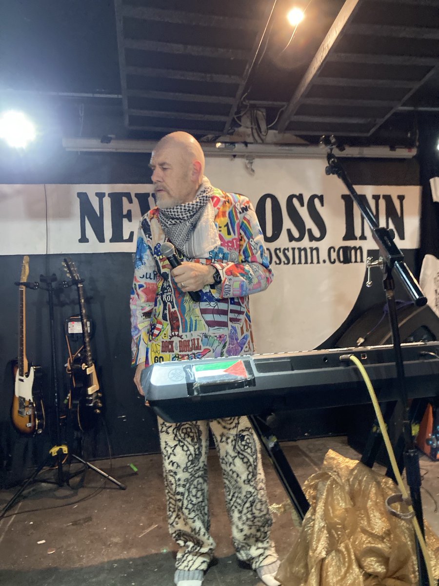 jonnymikartistik tweet media
