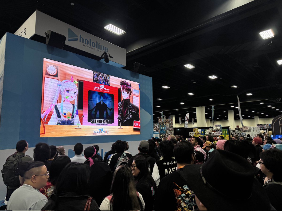 airaniiofifteen's tweet photo. #hololiveMeet #AnimeFrontier

What a great time for a session of Smash or Pass with you guys in Texas 🔥🔥🔥🔥🔥🔥🔥

I mean who wouldn't smash slenderman amirite? https://t.co/5HUtWj9heF