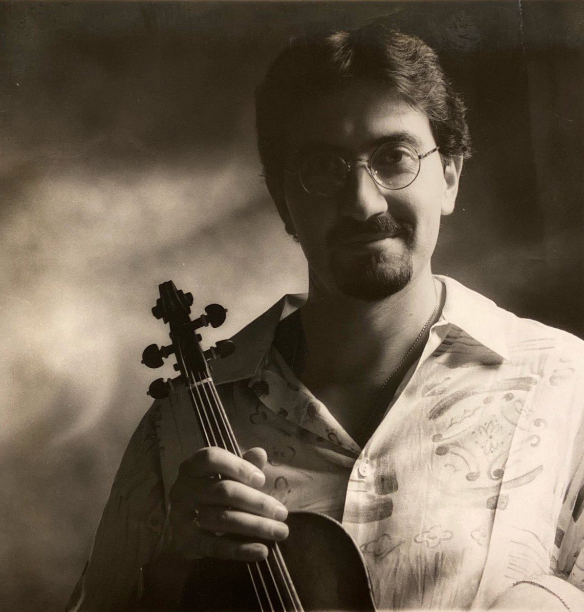 arcomelo2013's tweet image. Tonight I wish to share with you my interpretation of a work particularly meaningful to me: the Passagalia for solo violin by Heinrich Ignaz Franz von Biber.
At the link below, you may listen to the piece and read all the accompanying explanatory notes. 
youtu.be/mjep67sbEoc