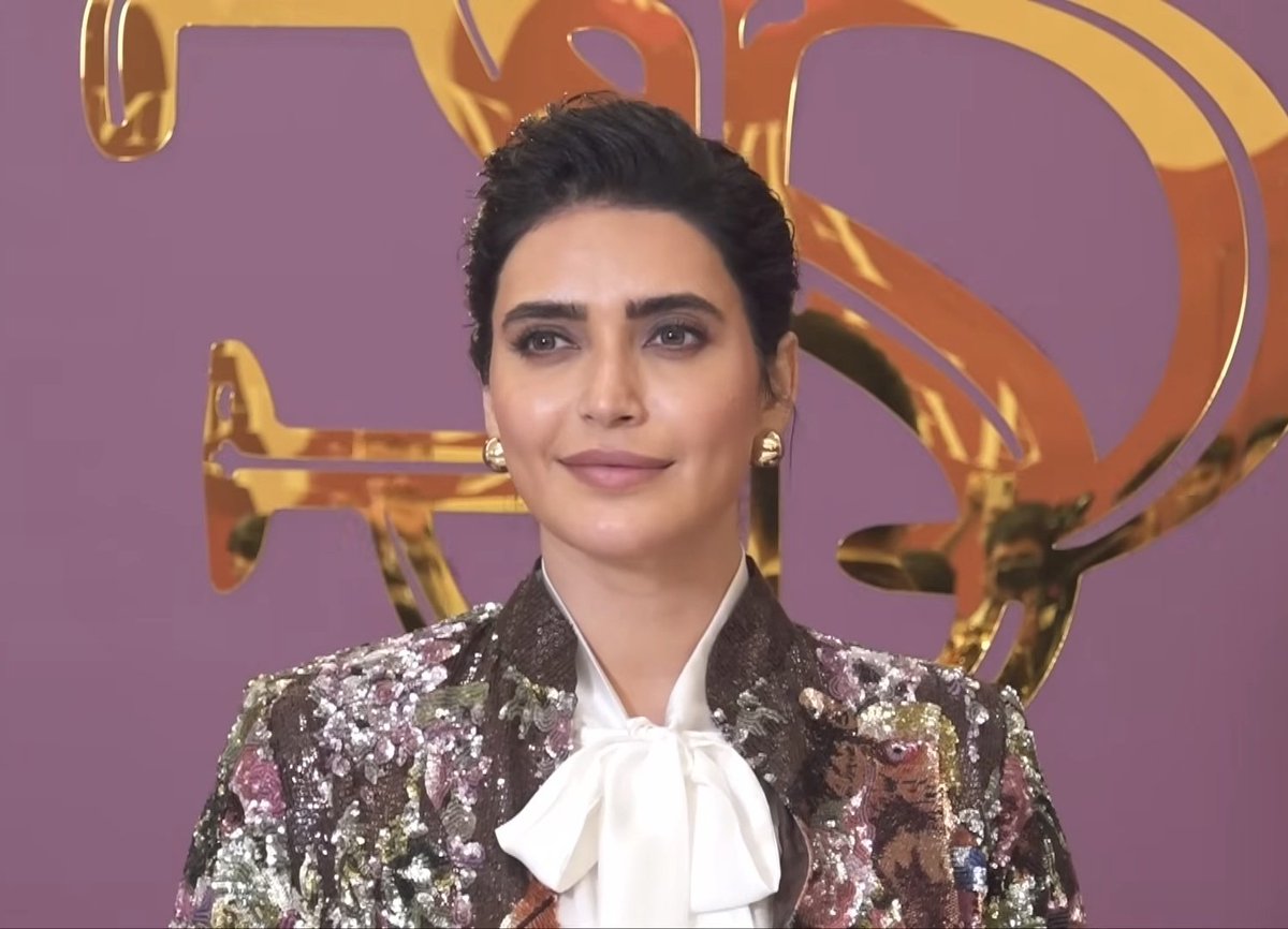 If gorgeousness had a face ✨️

#KarishmaTanna