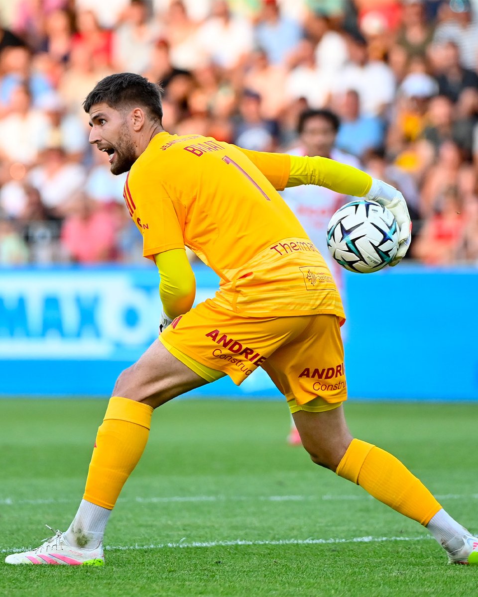 Quentin Braat impérial !! Il repousse ce penalty 🤯

#RAFEAG (0-0)