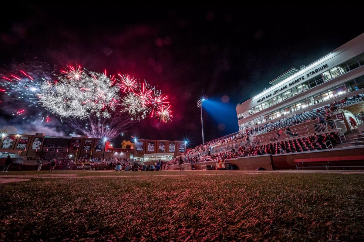 Lenoir Rhyne University Offered!! 🐻 #AGTG <a href="/LRBearsFootball/">Lenoir-Rhyne Football</a> <a href="/Jhilly79/">Coach Justin Hilliker</a>  <a href="/coachSocha/">Doug Socha</a> <a href="/ChadLittle27/">Chad Little</a> <a href="/CiscoCollegeFB/">Cisco College Football</a> <a href="/DWATT32_/">Daryl Watt</a>  <a href="/JuCoFootballACE/">JuCo Football Forer</a> <a href="/JUCOFFrenzy/">JUCO Football Frenzy</a>