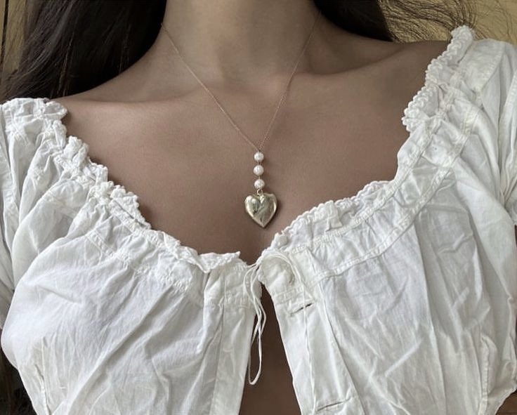 rosierpearl's tweet photo. thinking about pieces like these https://t.co/ySMOo5QG0s