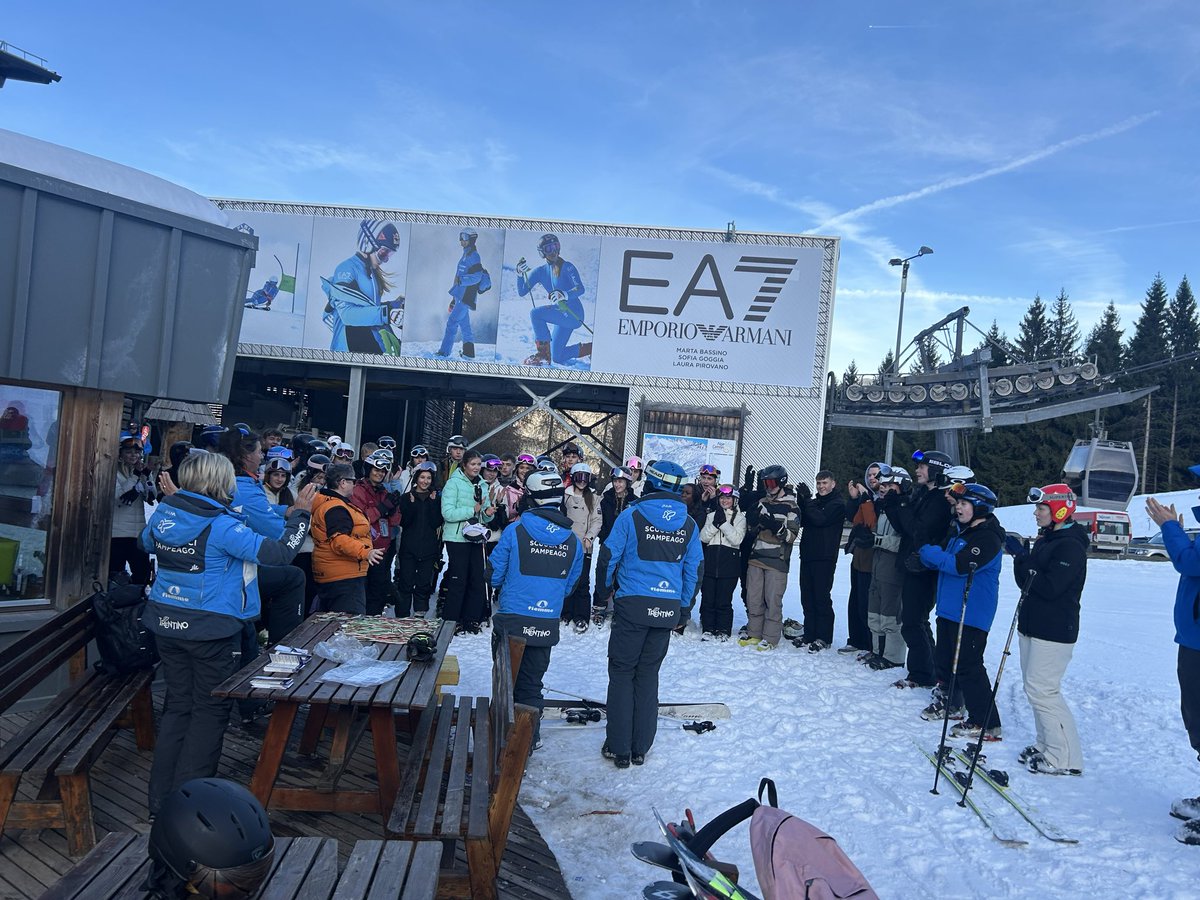 KAHealthWB's tweet image. Final day today at Cermis! Some video action and the presentation of ski awards. @Kilwinning_Acad @Skisupremeuk