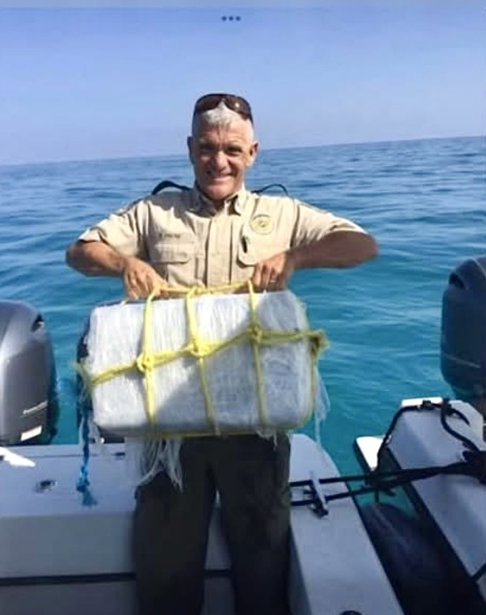 RCVSeguro's tweet photo. Alguien sabe que clase de pescado es este???

Es para una tarea https://t.co/K7YPz7mkqs