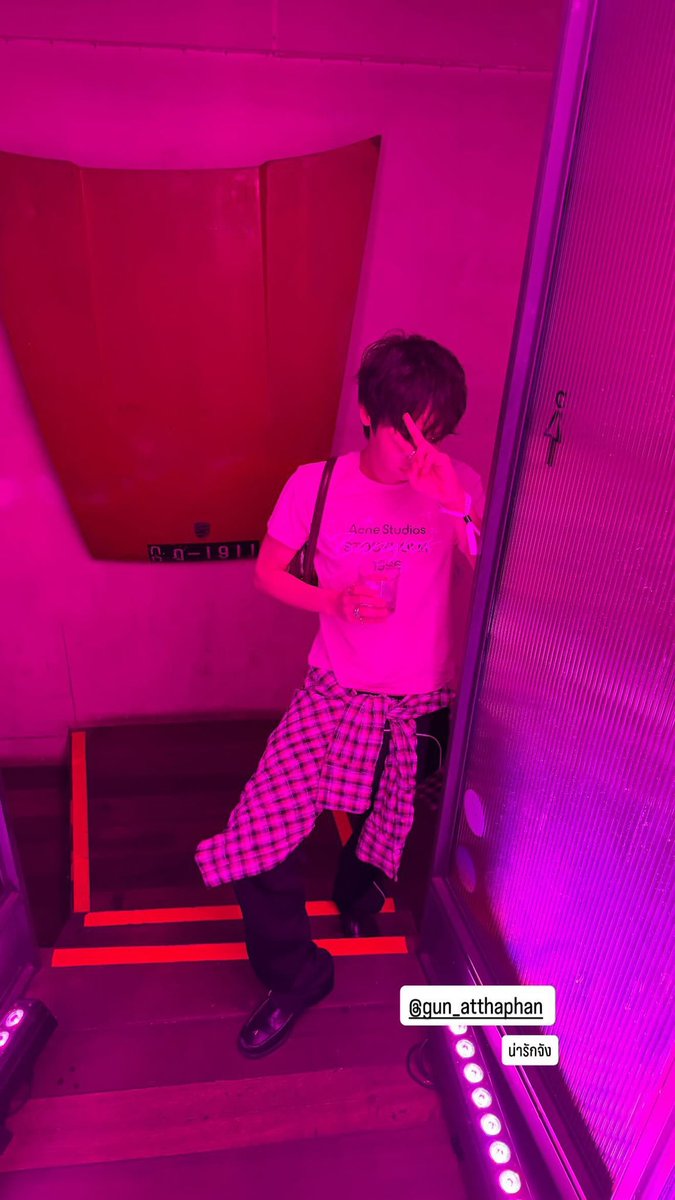 OffくんみたいなGunちゃん✌️💖 cr. gun_atthaphan OFFGUN ACNE