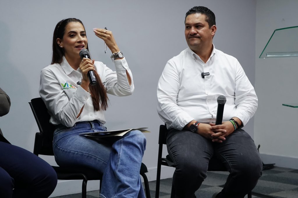 ¡Antioquia abre la puerta a nuevas oportunidades de vivienda!
Con la Convocatoria VIVA Mi Casa – Año nuevo, casa nueva, más de 2.690 familias antioqueñas podrán acceder a subsidios de vivienda nueva urbana. Postúlate aquí 👉🏽 viva.gov.co/convocatoria-s…