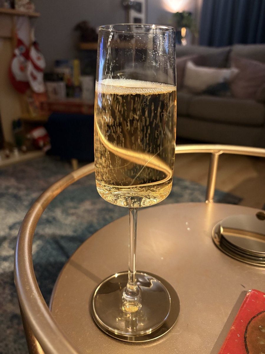 Emma Neal (EYFS Mary Poppins) @Evidenced Education tweet media