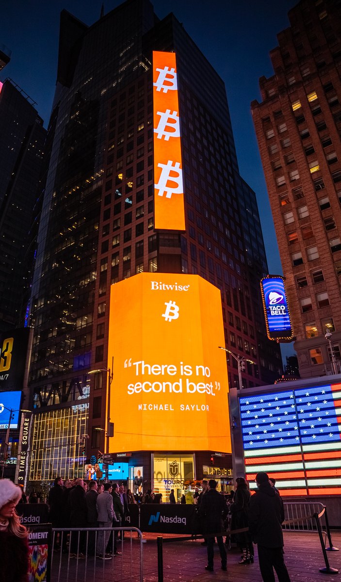 BitcoinMagazine's tweet image. Michael Saylor's famous Bitcoin quote "There is no second best" on display in Times Square, New York 🇺🇸

Bitcoin is taking over Wall Street 🐂
