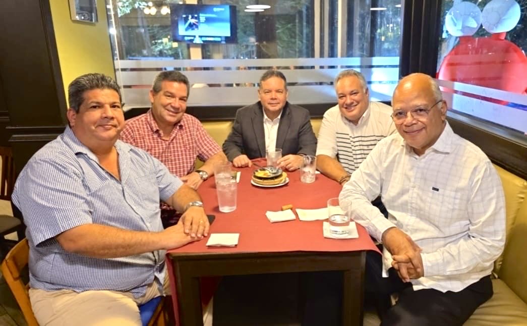 📌Sociedad + informada.-  Junta Directiva IPEC hace balance del año que culmina y aprueba auspiciar nuevo libro de historia política, para contribuir así de manera directa a preservar hechos, procesos y testimonio y abrir espacios de reflexión. (11dic/2025)