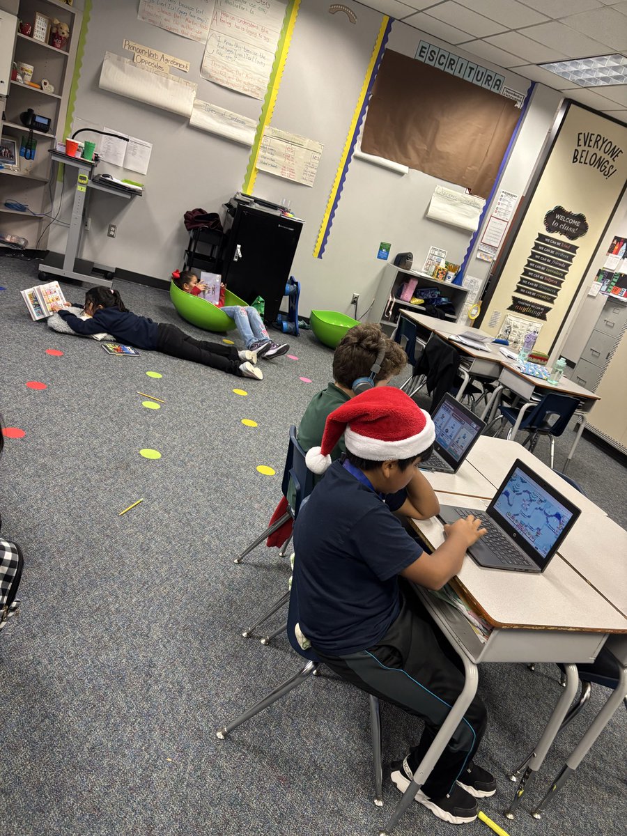 MatturroMEd's tweet photo. Engaged in the reading & the learning this afternoon in Mr. Verduzco’s 3rd grade class!!! #readers 📚#smallgroups #literacy https://t.co/CxOClsnxDJ
