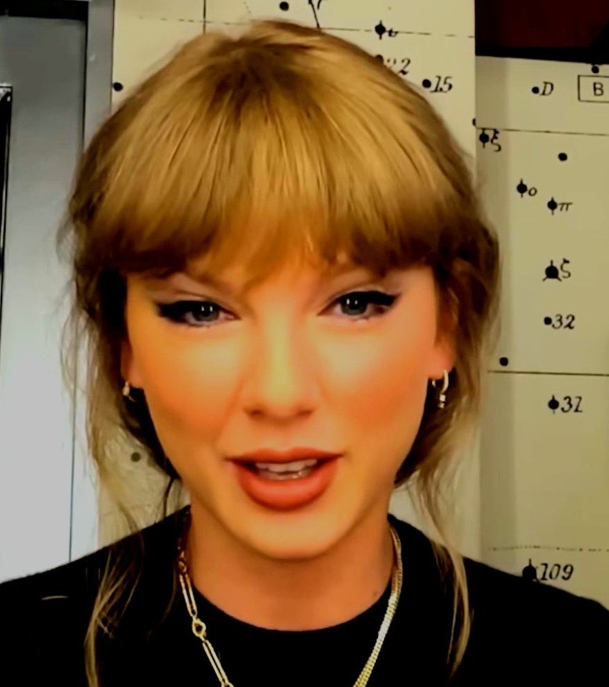 daydsince09's tweet photo. Mirabel Madrigal main character of “Encanto” was inspired by Taylor Swift since she was also born without talent.

That’s where the plot of the movie comes from. https://t.co/dFl7GnZeOB